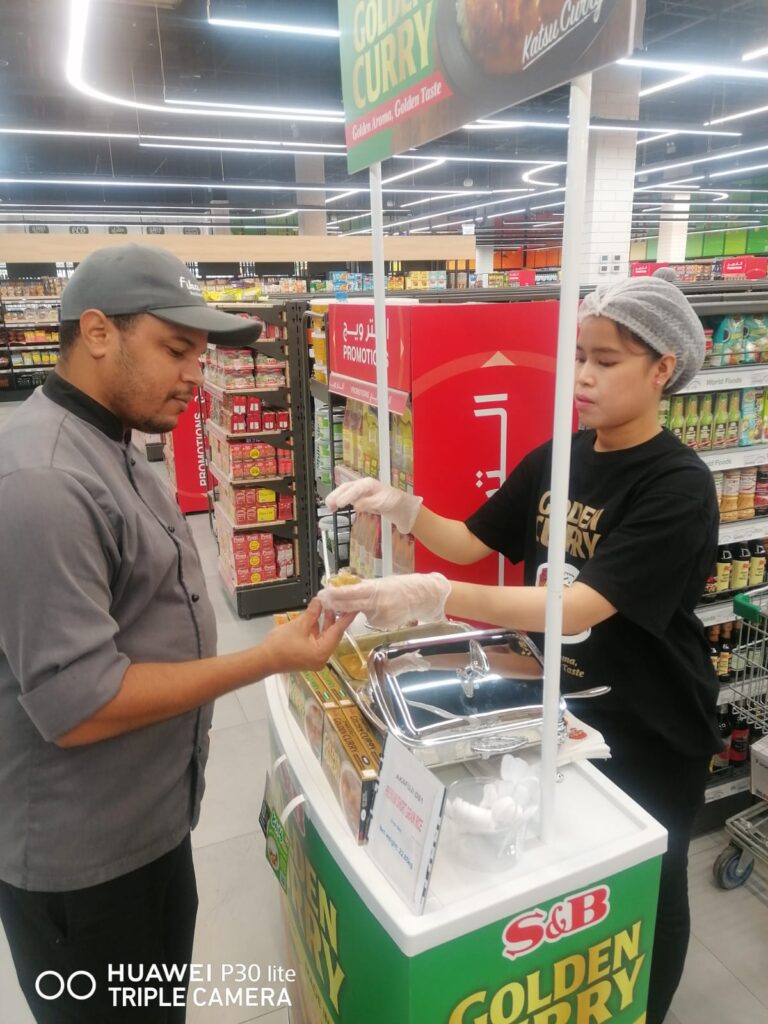 S&B Curry Wet sampling in Choithram supermarket Al safa and Greens DIP on 13th and 14th of Sep.